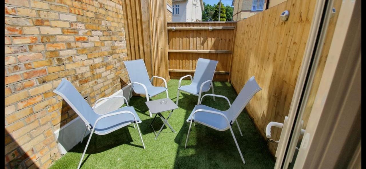 Superb 2 Beds 2 Baths New Apartment W/ Garden+Patio Bornemouth Extérieur photo