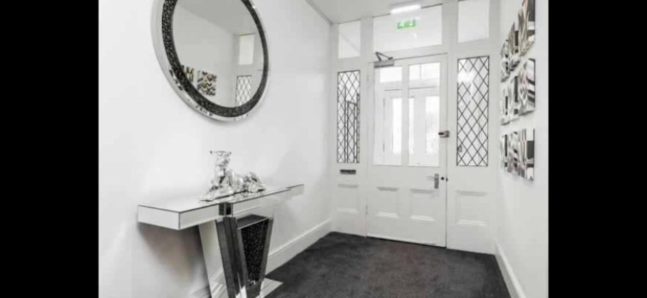 Superb 2 Beds 2 Baths New Apartment W/ Garden+Patio Bornemouth Extérieur photo