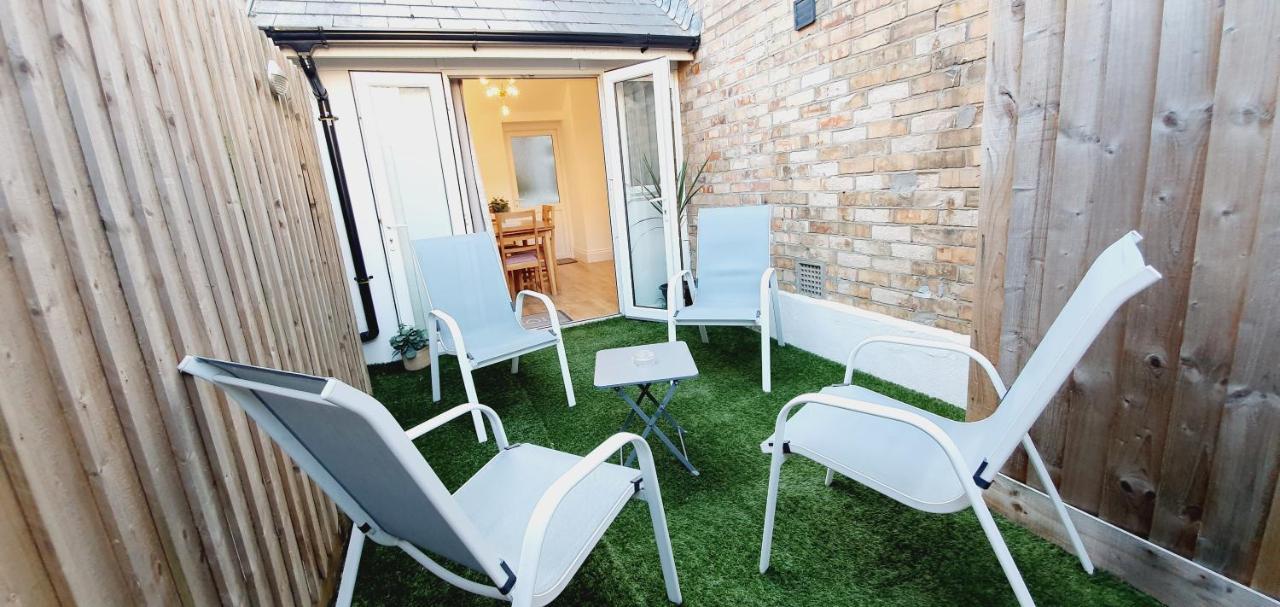 Superb 2 Beds 2 Baths New Apartment W/ Garden+Patio Bornemouth Extérieur photo