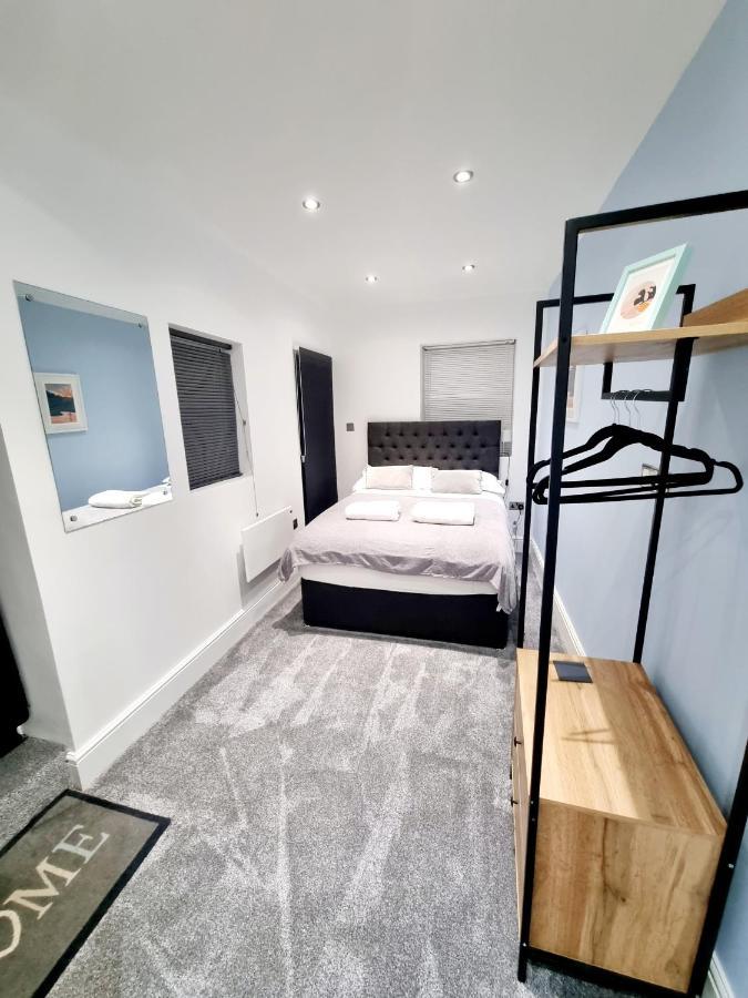 Superb 2 Beds 2 Baths New Apartment W/ Garden+Patio Bornemouth Extérieur photo